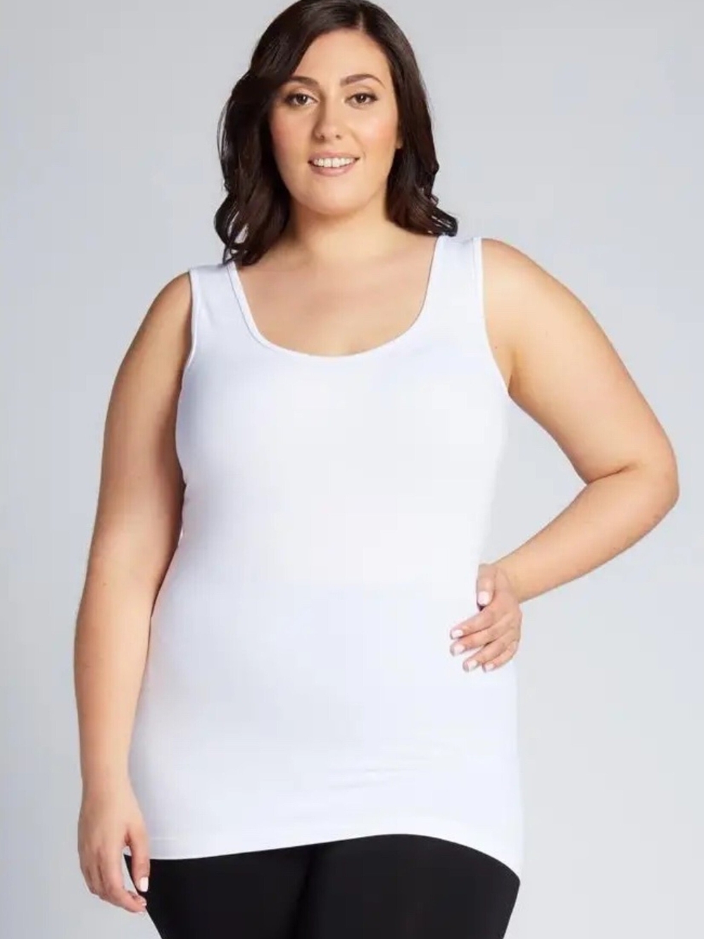 Time and Tru Cream Scoop Neck Tank Top